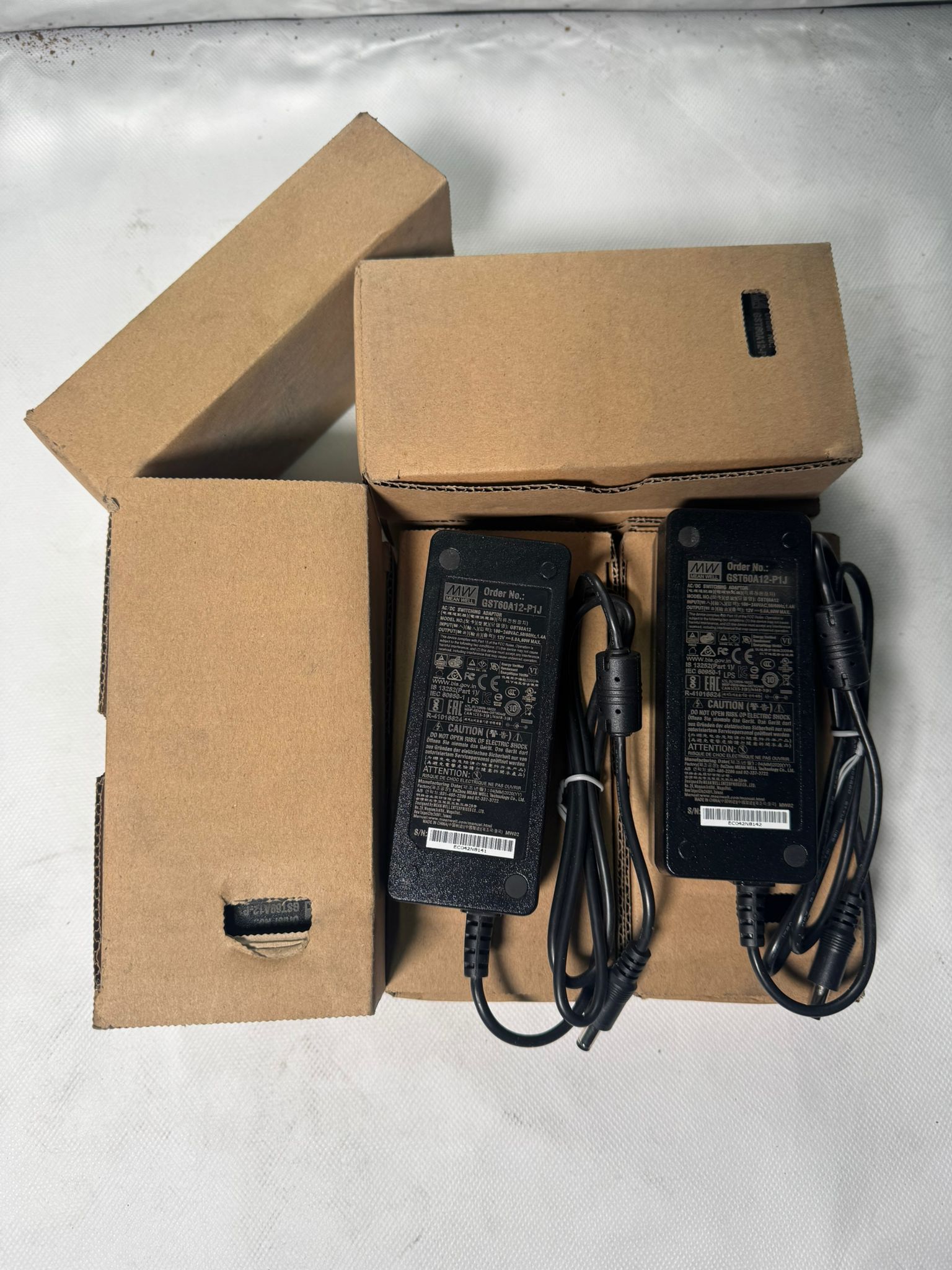 Meanwell GST60A12 P1J Laptop Şarj Adaptörü Universal