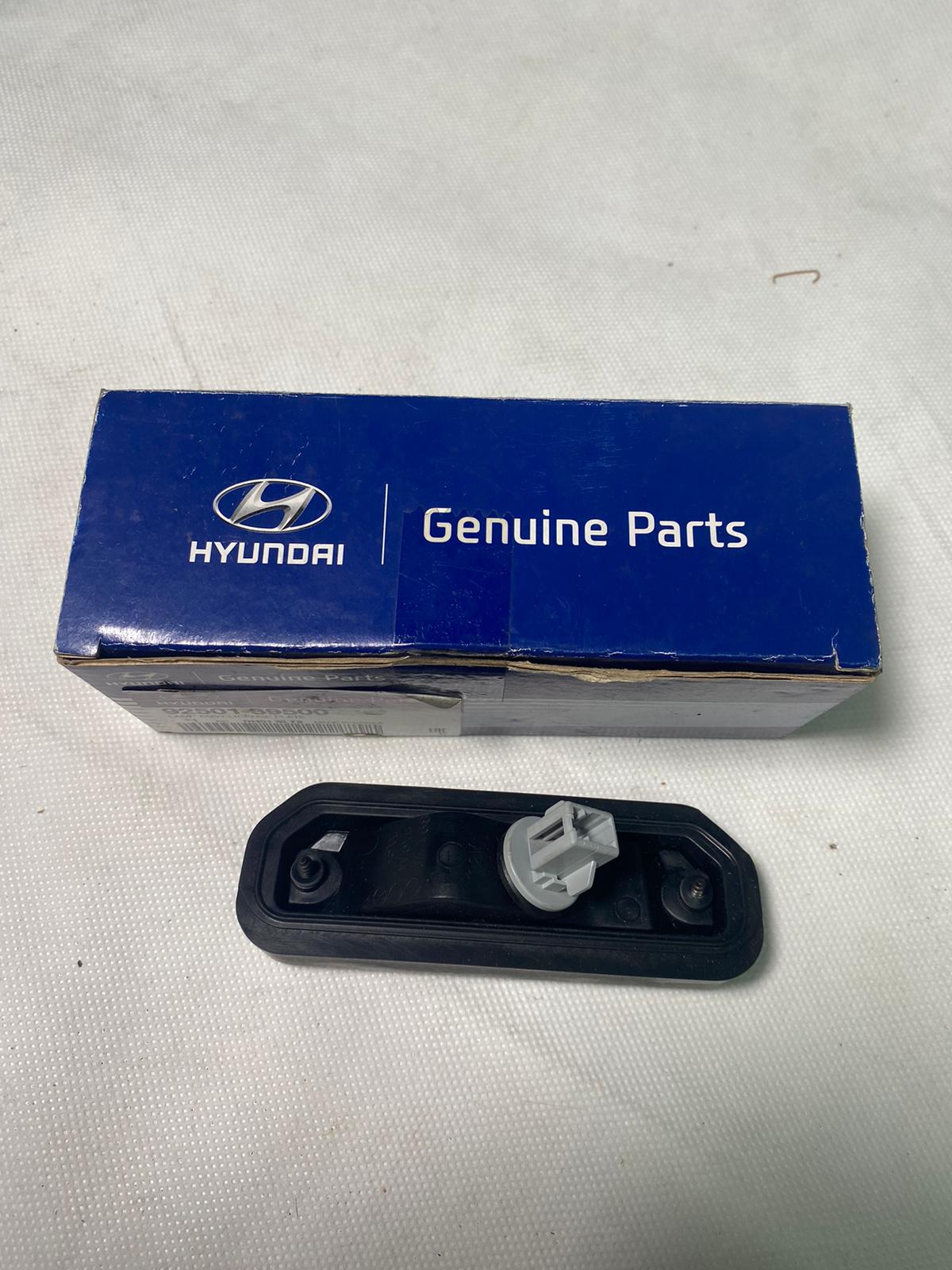 Hyundai Sonata EF Bagaj Kapağı Arka Plaka Lambası 92501-3D000