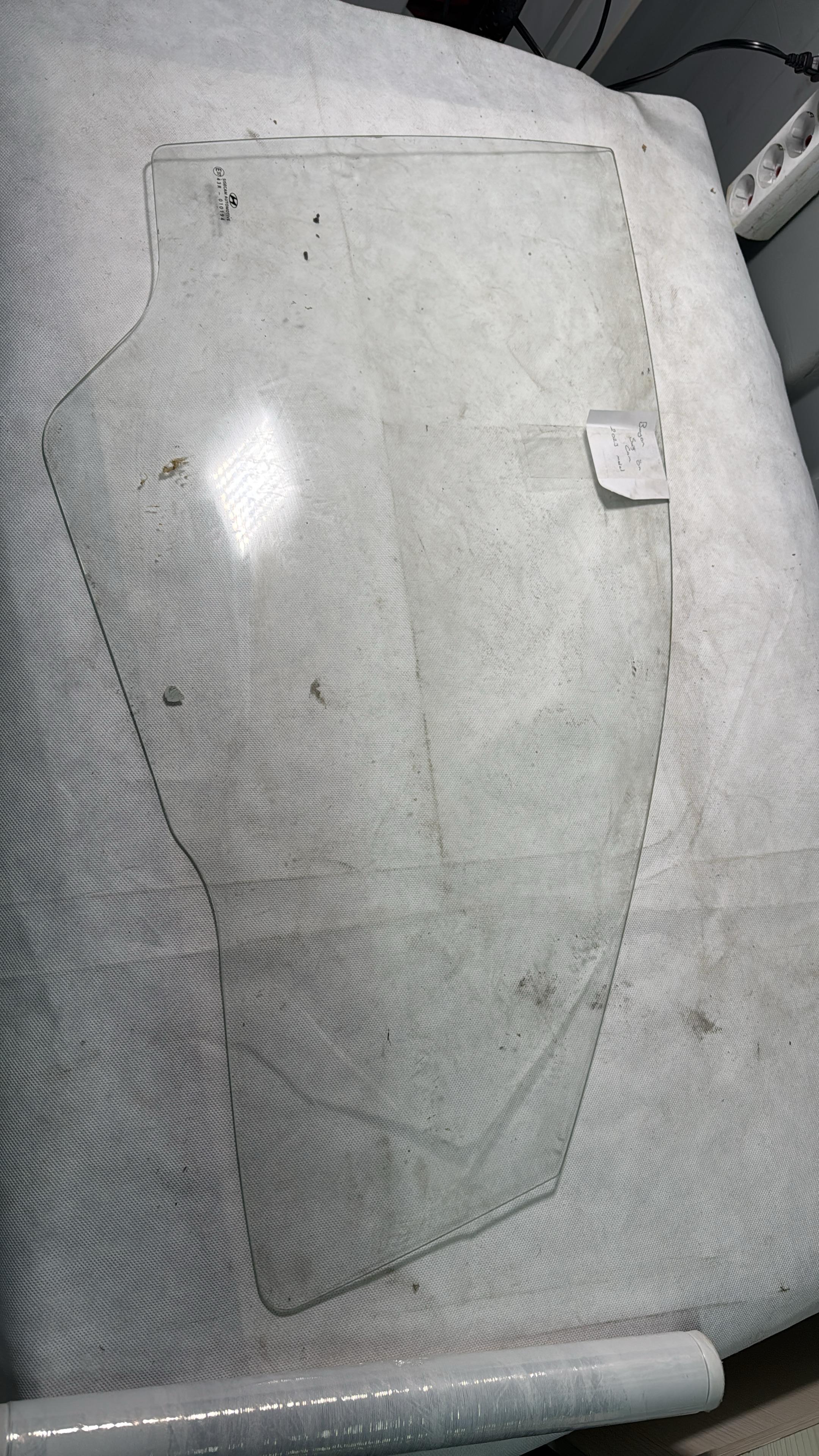 sağ ön cam  2023  MODEL
