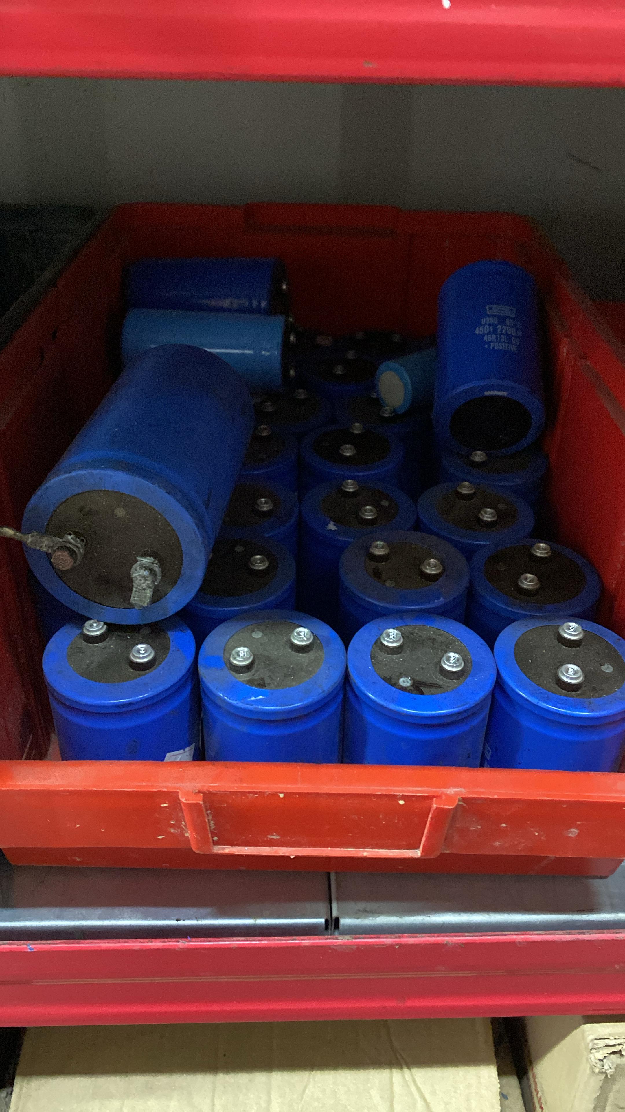 2.200uF 450V 51x143mm 85' Vidalı Kapasitör