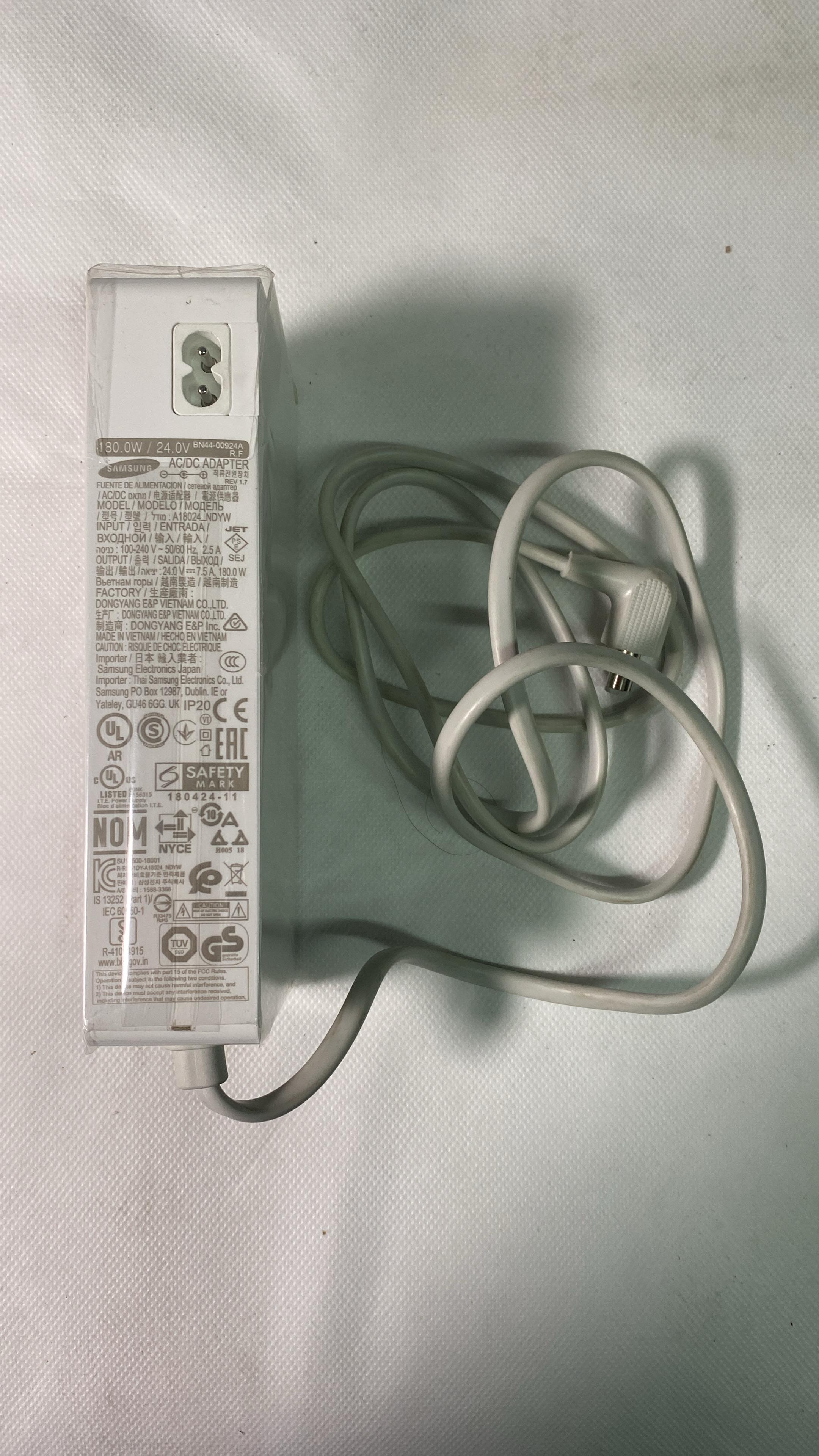 Samsung Monitör AC DC Adaptör
