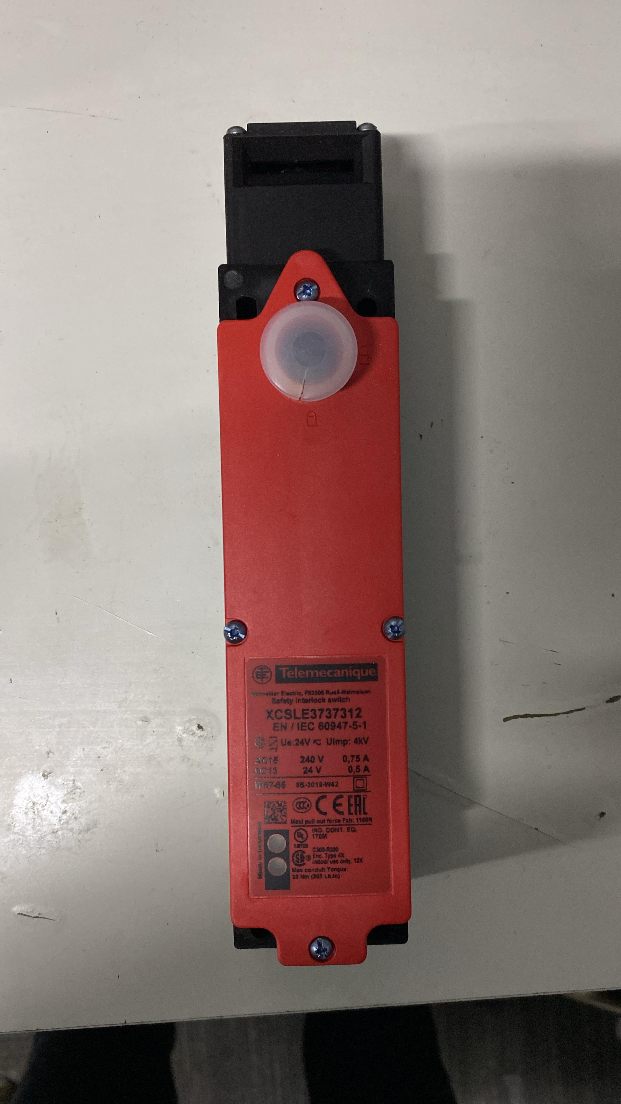 Xcsle2525312 Schneider Electric Güvenlik Switch 24v
